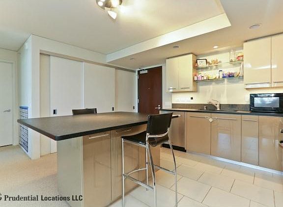 4th image of 1200 Queen Emma St APT 1405