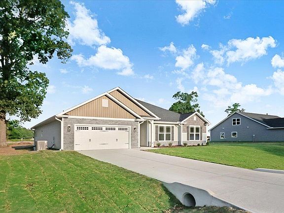 4th image of 108 Oxford Ct