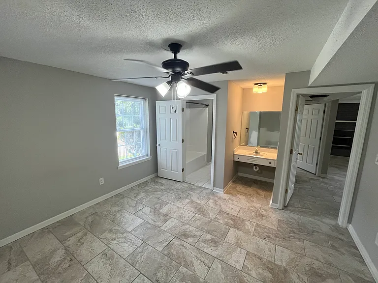1705 Springview Ln — Photo 7