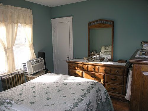 5th image of 282 W Squantum St