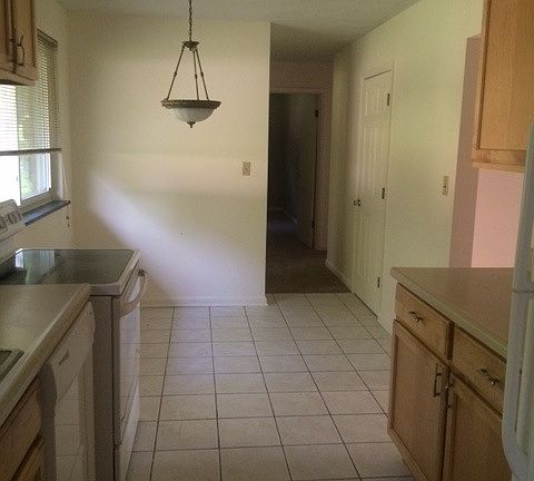 4th image of 2266 Yorkshire Pl
