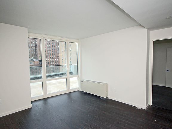 4th image of 235 E 44th St APT 16B