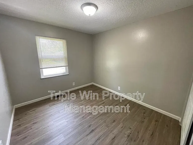 2415 Stoney End Ct — Photo 20