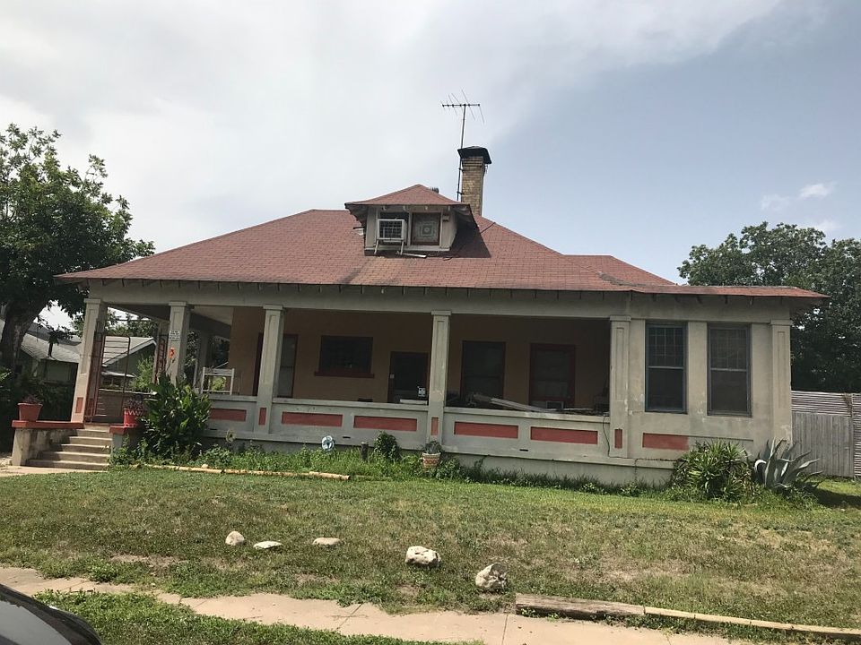 1st image of 205 Mount Vernon Ct