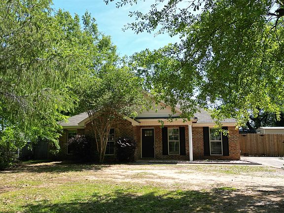 2nd image of 430 Catalpa Rd