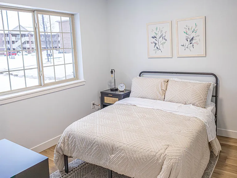 Elevate Apartments at Hawkeye - Student Housing — Photo 10
