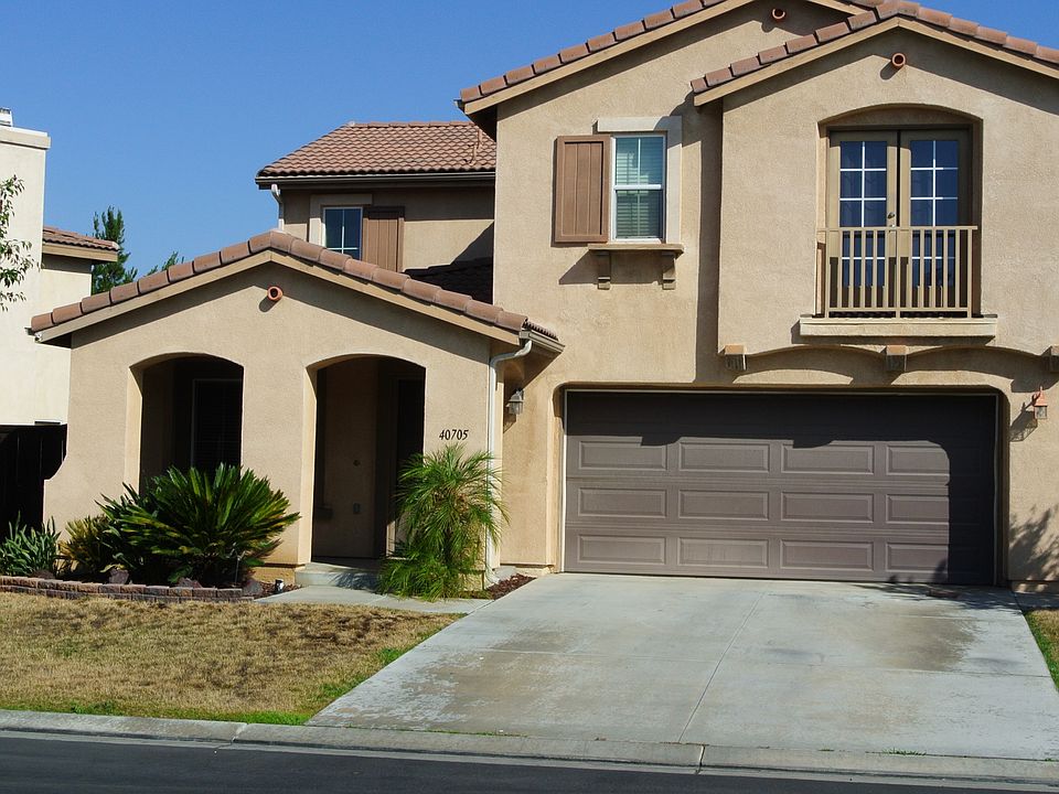 1st image of 40705 La Salle Pl
