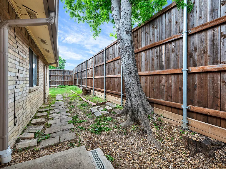 2655 Via Cordova — Photo 32