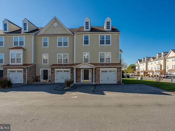3rd image of 12 Shoal Ln Unit 89