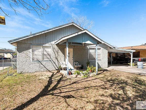 2nd image of 229 Arroyo Ave