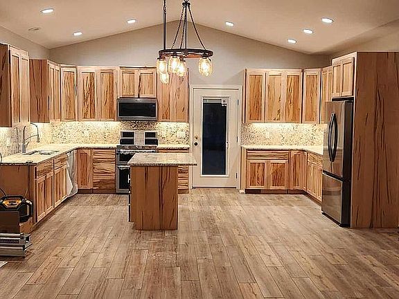 Great Room to Kitchen
