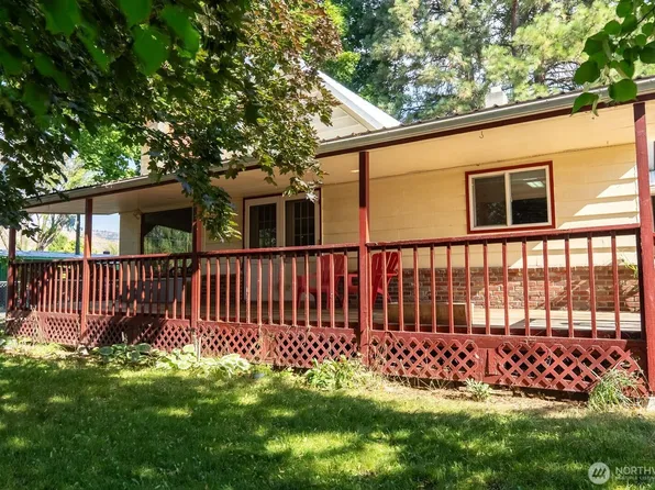 53 Kermel Road, Omak, WA 98841