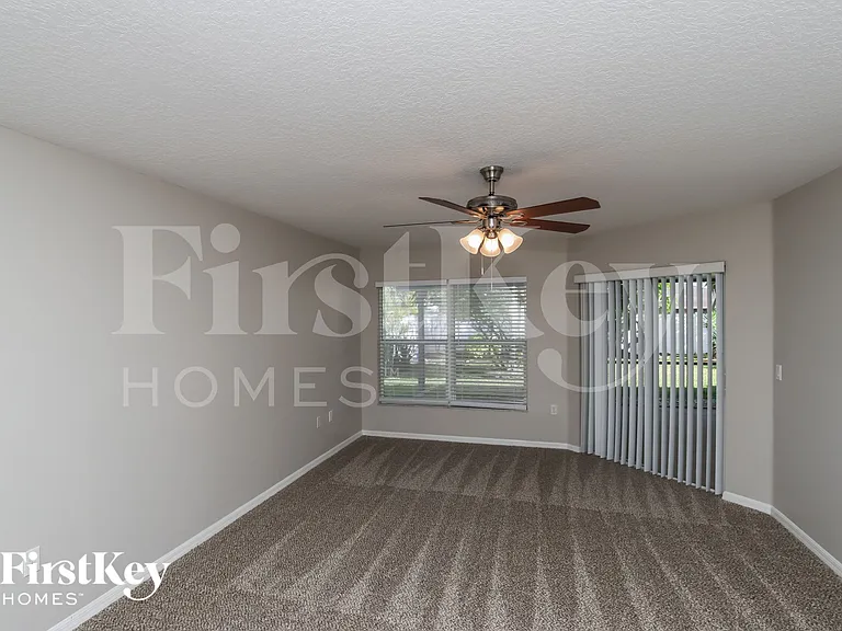 1347 Armory Dr NE — Photo 8