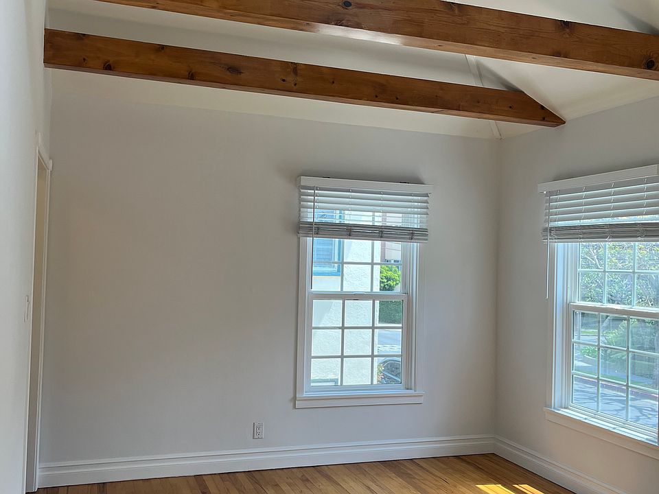 MAIN ROOM: HARDWOOD FLOORS & WOOD BEAMS