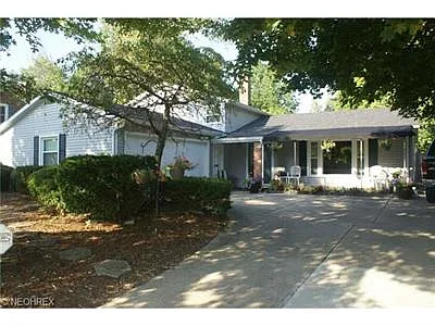 3183 Van Aken Blvd photo 1