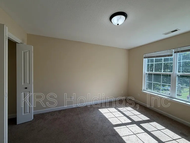 426 Seminole Rd — Photo 13