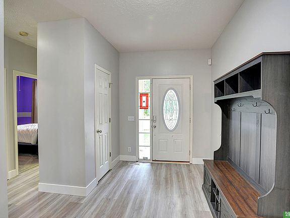 4th image of 2209 S Mineral Dr