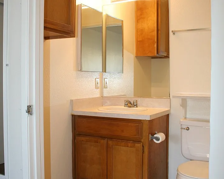 8600 White Rock — Photo 30