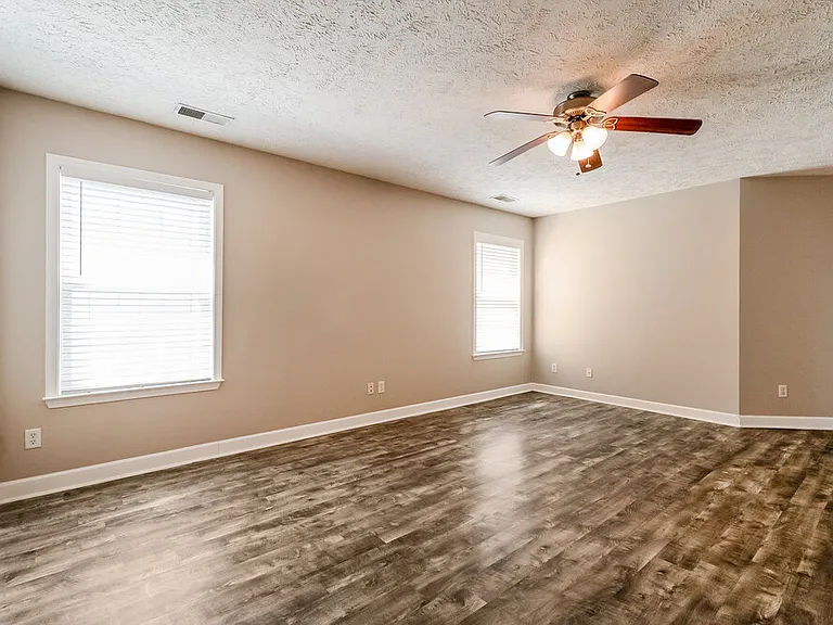 1625 Beaconcrest Cir — Photo 5