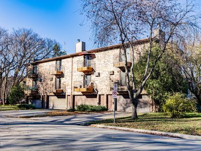 403 11th Ave S, Fargo, ND, 58103