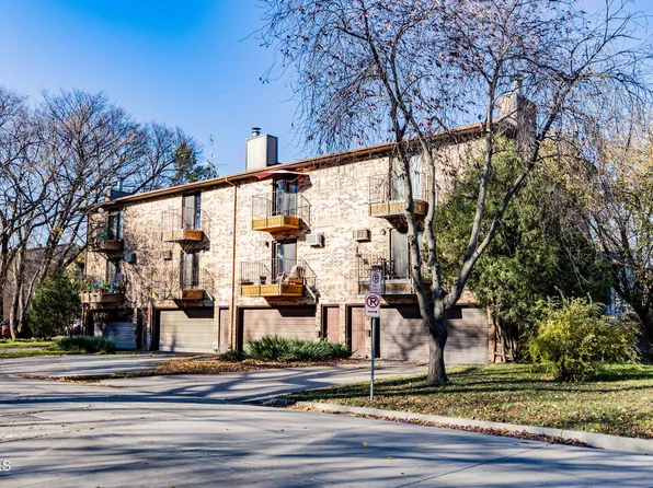 403 11th Ave S, Fargo, ND 58103