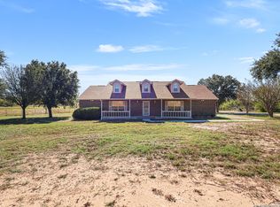 626 Home Crossing, Adkins, TX 78101