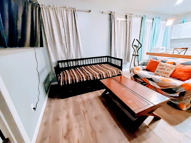 43 Schley St #1R — Photo 23