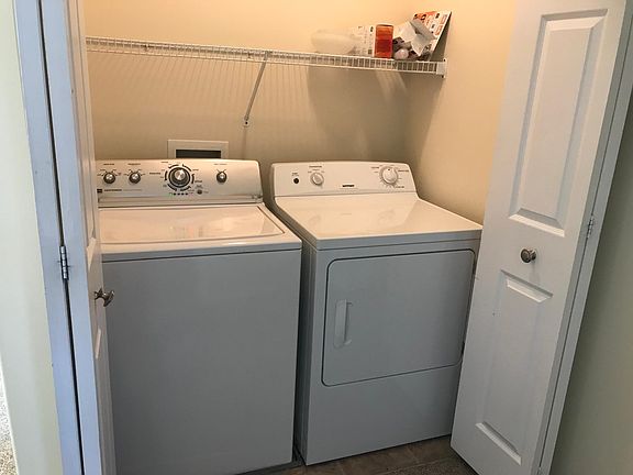 5th image of 2333 W Adelaide Dr