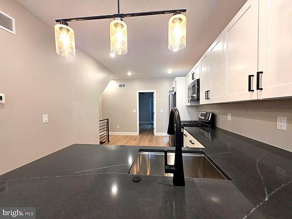 3rd image of 1324 S 9th St #1F