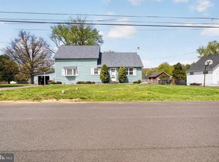 1497 Hilltop Rd, Pottstown, PA 19464