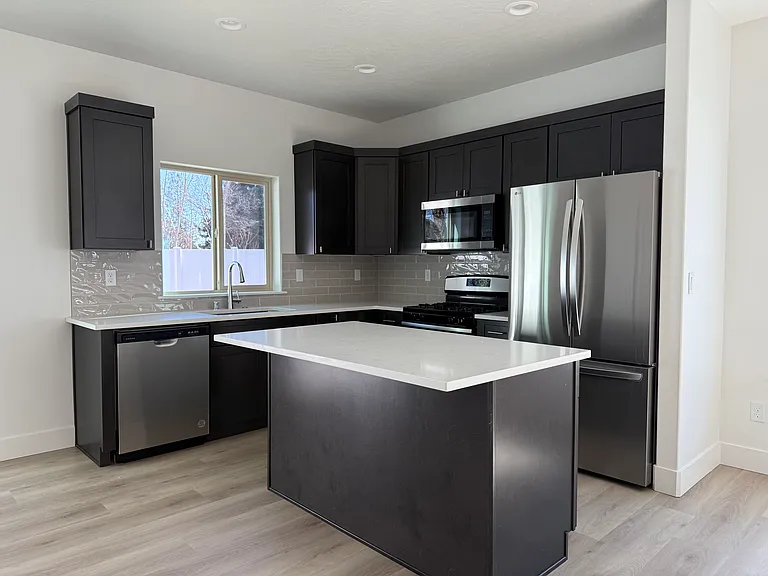 1185 S Underwood St #120 — Photo 3