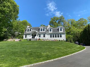 30 Loading Rock Rd, Riverside, CT 06878