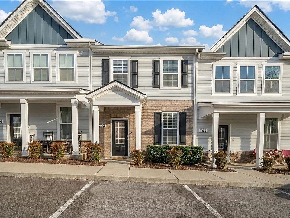 1st image of 702 Dallas Dr