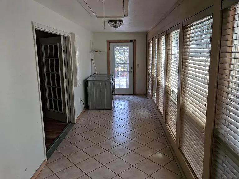 8024 NW 20th St — Photo 9