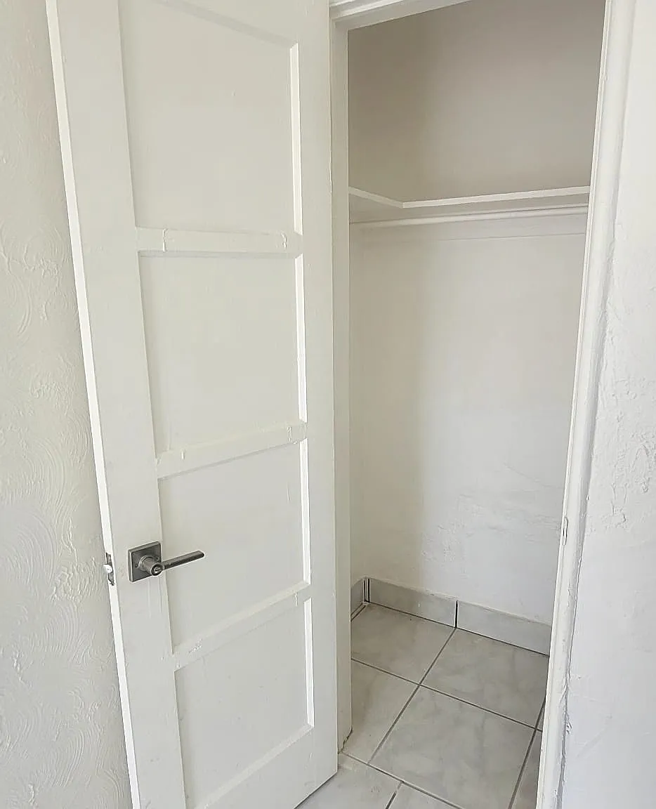 Studio, 400 sqft, $1,350 — Photo 2