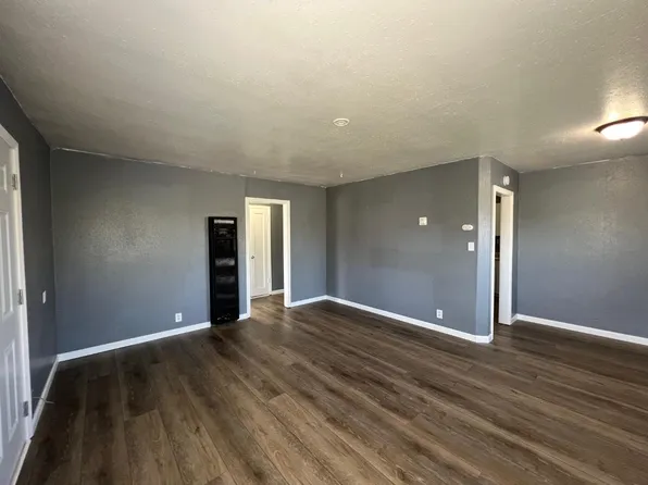 2595 Beaumont St, Sacramento, CA 95815