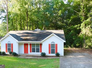 114 Ridgefield Cir, Lagrange, GA 30241