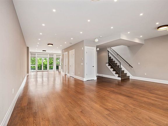 4th image of 16 Bright St #2