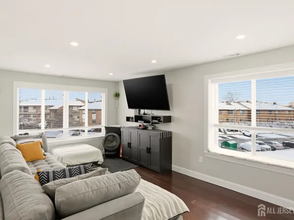 1506 Jesse Way, Piscataway, NJ 08854