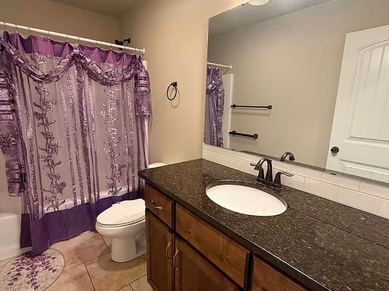 1104 Lakeview Dr — Photo 11