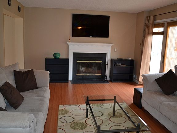 5th image of 9 Amherst Ct #1005
