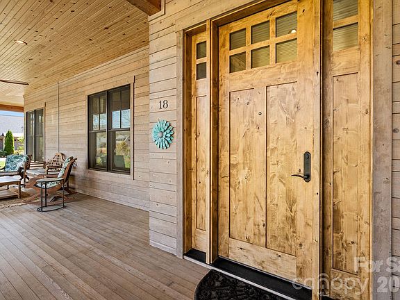 4th image of 18 Majestic Oak Cir