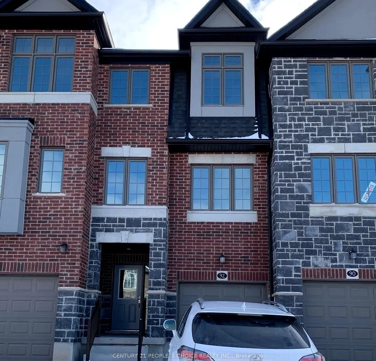 3 bed, $2,900 — Photo 1