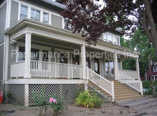 2038 SE 11th Ave, Portland, OR 97214