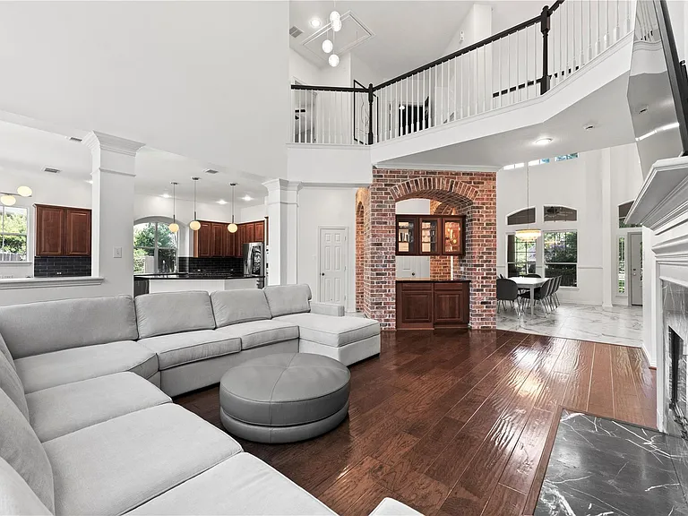 18 Degas Park Dr — Photo 15
