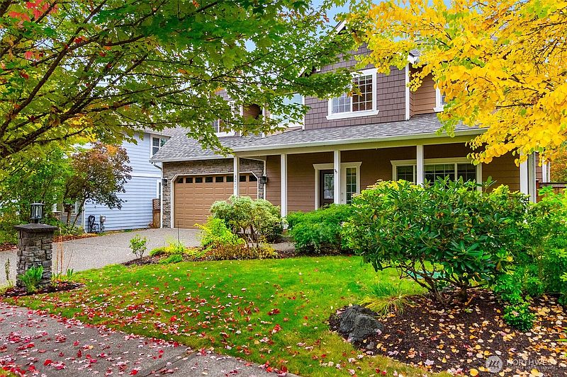 3rd image of 3217 Sugarloaf Street SE