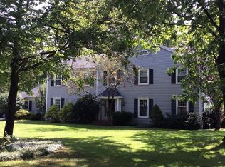 489 Cobblestone Rd, Aurora, OH 44202