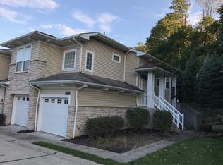 154 Copperstone Ct #154, Seven Hills, OH