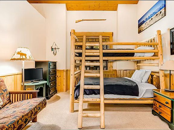 5th image of 2650 Deer Valley Dr E #304