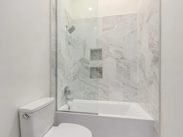 N 65th Pl — Photo 3